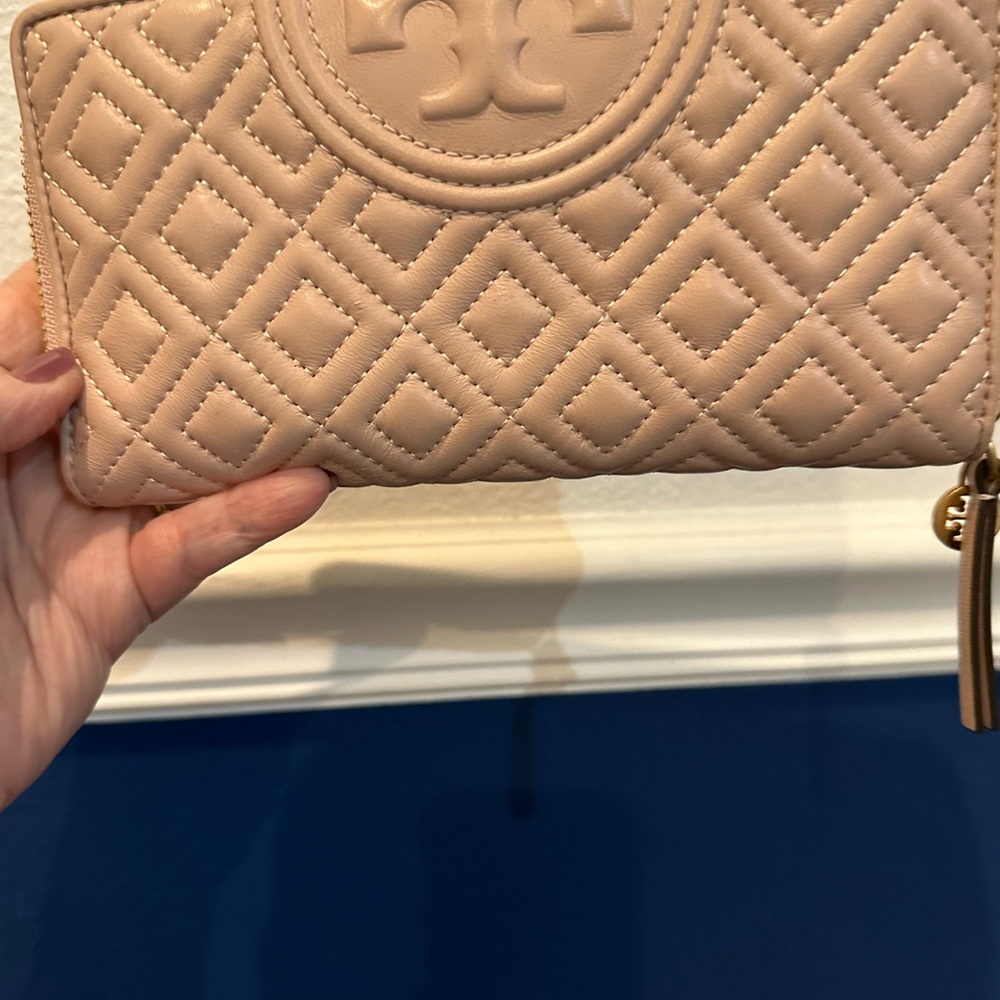 Tory Burch Set - Picture 10 of 14